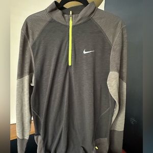 Men’s Nike Dri-Fit Quarter-zip pullover size L